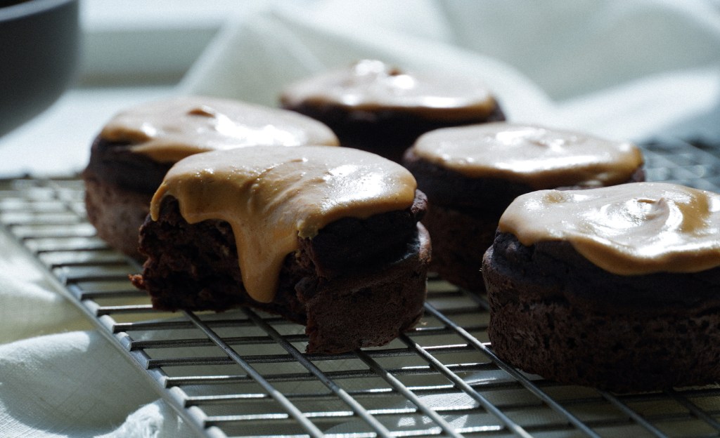 CHOCOLATE PEANUT BUTTER PROTEIN&nbsp;MUFFINS